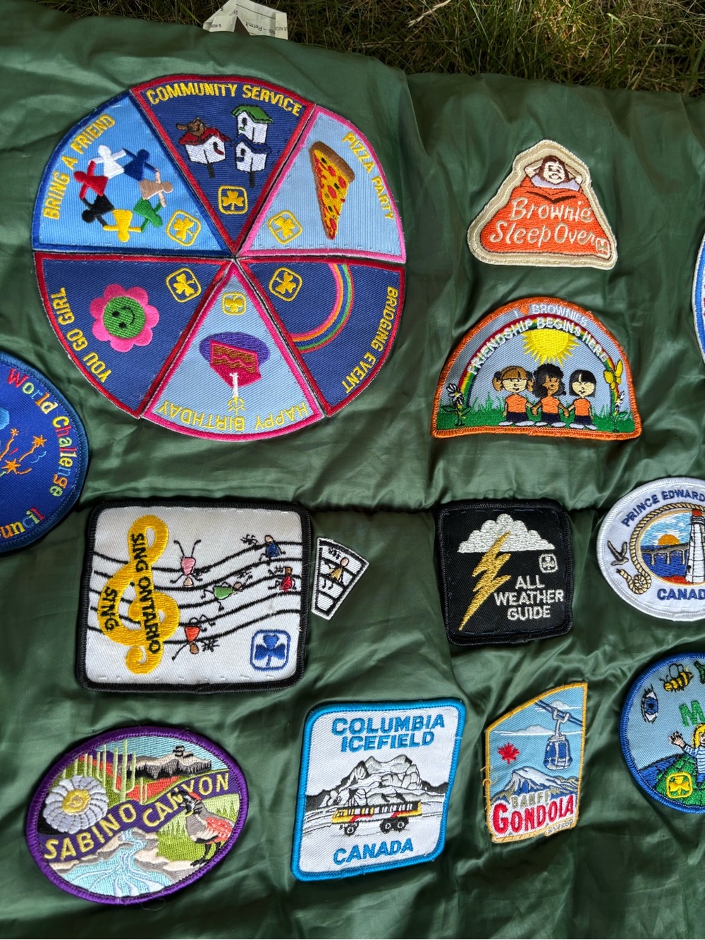 Vintage Northern Escape Sleeping Bag 20+ Rare Girl Guides Canada Travel Patches - Picture 3 of 16